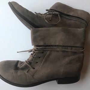 American Eagle Outfitters fold over boots sz 10